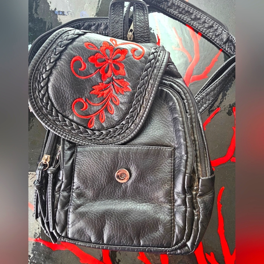 Small Nigedu backpack or small purse